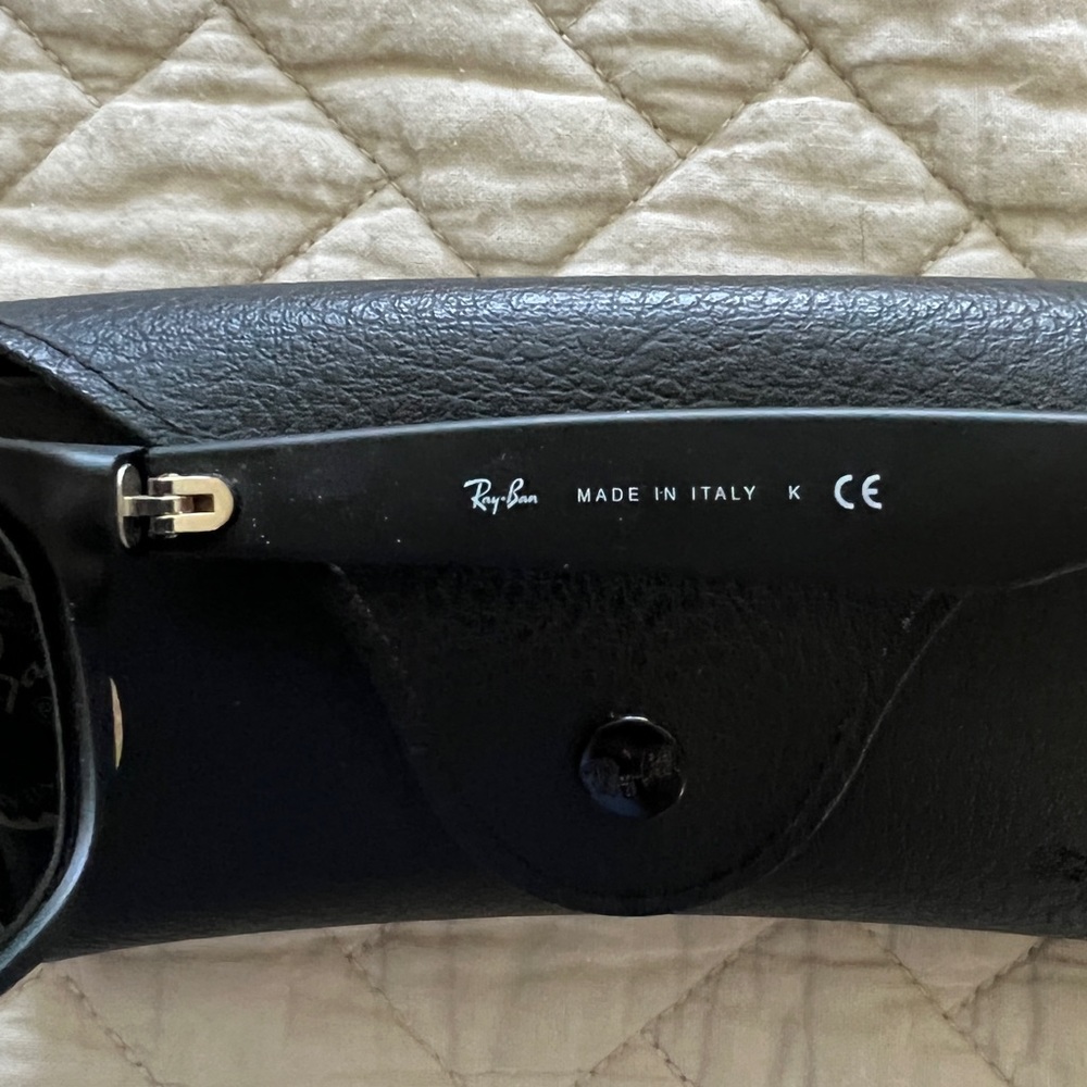 Ray Ban New Wayfarer Sunglasses - Picture 7 of 9